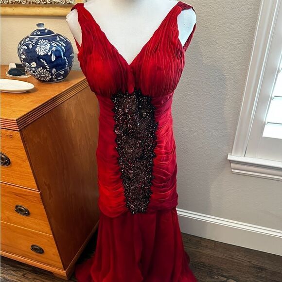 Terani Couture silk gown - Picture 1 of 10